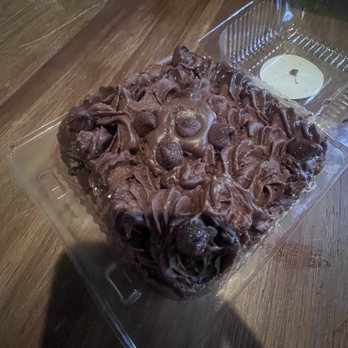 Chamos Kitchen - Chocolate tres leches - Latin American Near Me - Woodland, California Chamos Kitchen - Chocolate tres leches - Latin American Near Me - Woodland, California