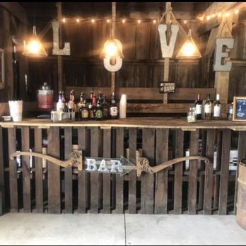 Mr. Mouse Bar & Grill - Bars Near Me - Yorktown, Indiana