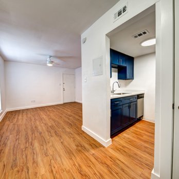 URBAN FLATS - SunWest - Apartments Near Me - Austin, Texas URBAN FLATS - SunWest - Apartments Near Me - Austin, Texas