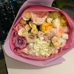 The Secret Garden of Chicago - Small Bouquet Mix