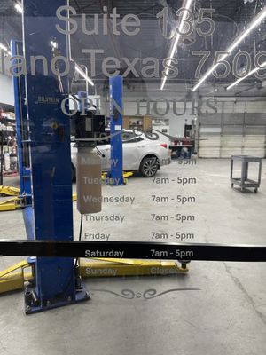 Domar Automotive Shop - Proud to offer our services with 20 years experience in the Towing industry, we provide 24 hour towing ,  Flatbed towing, Local Towing , dollies Towing, Tire Change , Jump Start, Auto Lockout, Winch out, Motor cycle towing and many more service