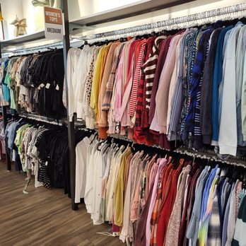 Uptown Cheapskate - Tops - Thrift Stores Near Me - Ballwin, Missouri