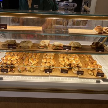 Manolo Bakes - Coffee & Tea Near Me - Madrid, M