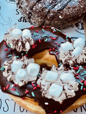 Roccos Doughnut Company by null