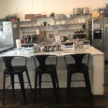 Highroad Hostel - Kitchen - Hostels Near Me - Washington, DC, District of Columbia Highroad Hostel - Kitchen - Hostels Near Me - Washington, DC, District of Columbia