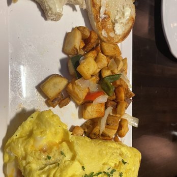 Flights - Started eating bread which I got butter from someone else but waiting on condiments. Taste good thought once I got to eat my cold meal. - New American Near Me - Las Vegas, Nevada