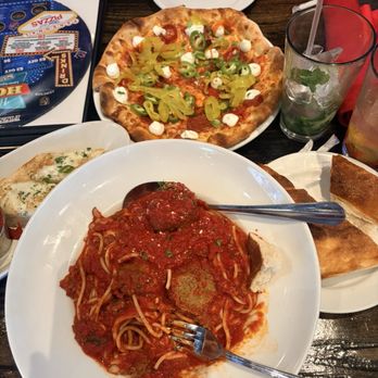 Pizza Rock - Garlic-Garlic Bread, 13" Caliente Pizza, Spaghetti and Meatballs Watermelon Mojito - Pizza Near Me - Las Vegas, Nevada Pizza Rock - Garlic-Garlic Bread, 13" Caliente Pizza, Spaghetti and Meatballs Watermelon Mojito - Pizza Near Me - Las Vegas, Nevada