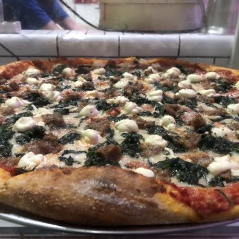 Graffiti pizza - A whole pie I wish I had the stomach for - Pizza Near Me - Oakland, California Graffiti pizza - A whole pie I wish I had the stomach for - Pizza Near Me - Oakland, California