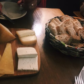 Taberna do Largo - Cheese selection - Tabernas Near Me - Porto, 13