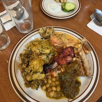 Curry & Crust - Spread of good food - Indian Near Me - Hillsboro, Oregon Curry & Crust - Spread of good food - Indian Near Me - Hillsboro, Oregon