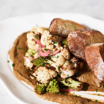The Edmon - Grilled Cauliflower with Sourdough bread - Cocktail Bars Near Me - Los Angeles, California