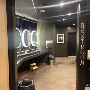 Bellevue Brewing Company - Spring District Brewpub - Restroom - Brewpubs Near Me - Bellevue, Washington
