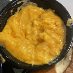 Golf Lounge 18 -  South Windsor - Supposed to be cheese for soft pretzels...does not look right...avoided this