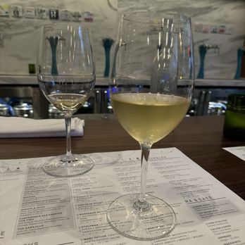 Sixty Vines - Wine - New American Near Me - Miami, Florida