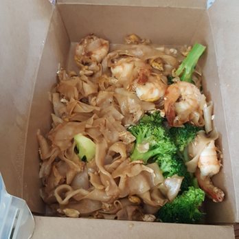 Fresh Thai - Pad See Ew Shrimp - Thai Near Me - Pasadena, California Fresh Thai - Pad See Ew Shrimp - Thai Near Me - Pasadena, California