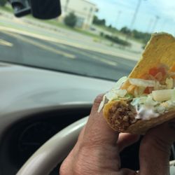 Taco Bueno - This is what TaconBueno in Shawnee Oklahoma at Shawnee mall calls extra cheese. AND THIS IS THE NEW "BIG FRIGGIN TACO?"
