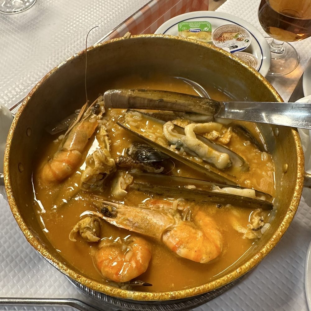 Marisqueira Uma - The only dish that they sell. Seafood stew, similar to a Spanish Paella, a soupy-like version. - Seafood Near Me - Lisbon, 11 Marisqueira Uma - The only dish that they sell. Seafood stew, similar to a Spanish Paella, a soupy-like version. - Seafood Near Me - Lisbon, 11