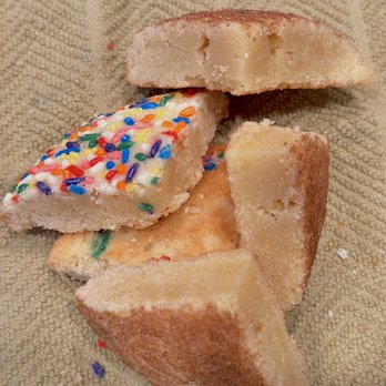 Larsen's Danish Bakery - Cookies - Bakeries Near Me - Seattle, Washington