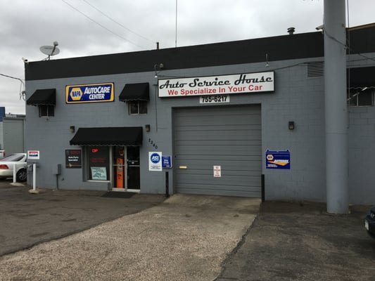 Auto Service House