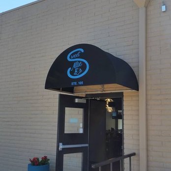 Sweet Allie B's - the entrance to the restaurant - Salad Near Me - Wichita, Kansas Sweet Allie B's - the entrance to the restaurant - Salad Near Me - Wichita, Kansas