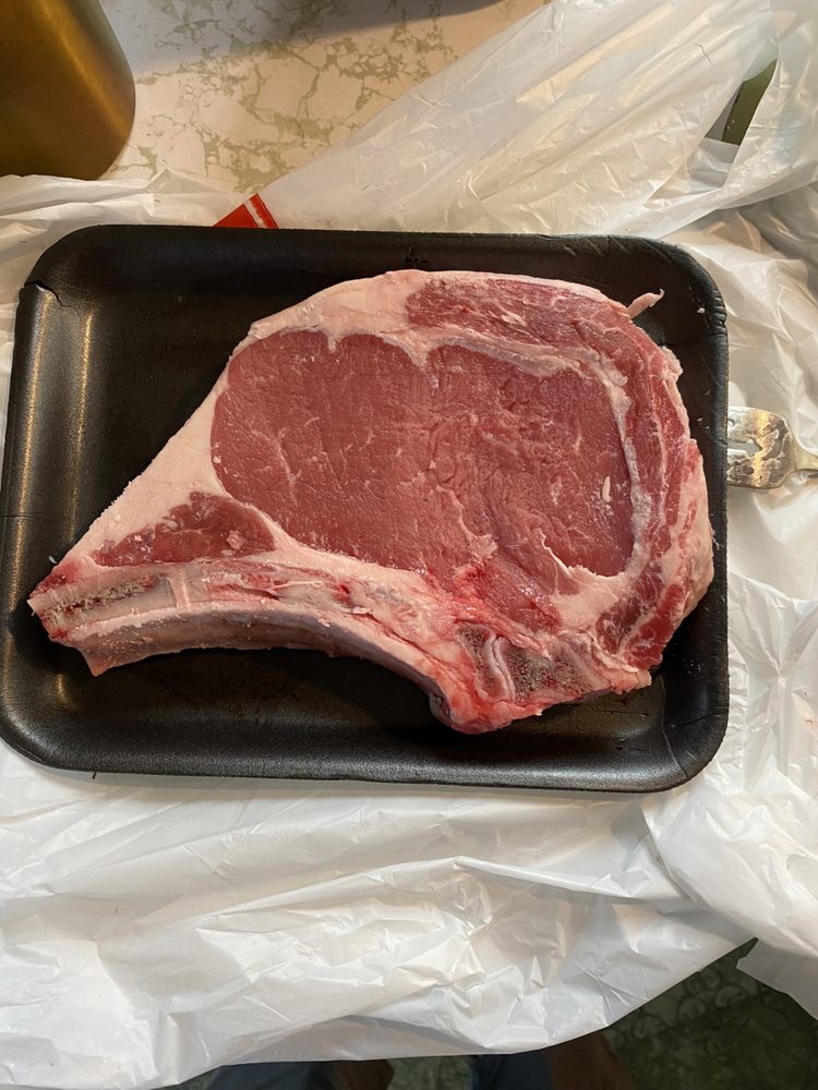 Willis' Marketplace Logo