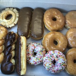 Dozen donuts! Dozen donuts!