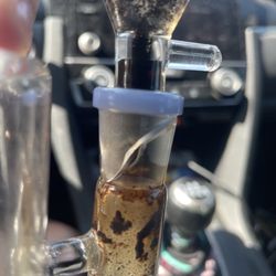 Studio 420 - Broken glass wear