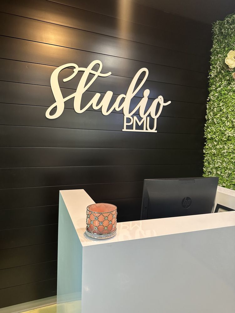 Alyssa’s Brow & Co Logo