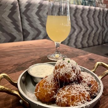 Eureka - 5 Piece Mac N' Cheese Balls - American Near Me - Santa Clara, California Eureka - 5 Piece Mac N' Cheese Balls - American Near Me - Santa Clara, California