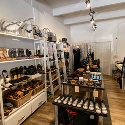 Haleiwa Town Center - V Boutique - Womens apparel and fashion