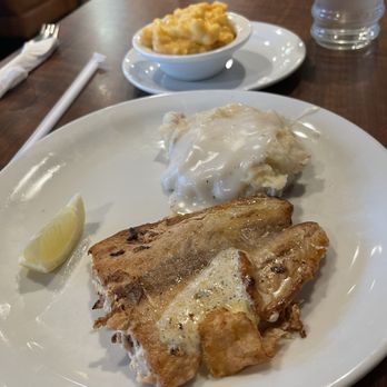 Denny's - Salmon dinner with mashed potatoes & Mac & Cheese. Both sides were cold. - Breakfast & Brunch Near Me - Highland Park, California