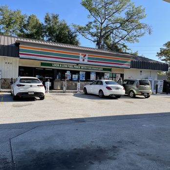 7-Eleven - Front of 7-11. - Convenience Stores Near Me - Longwood, Florida