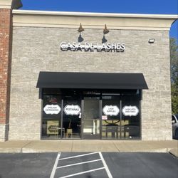 Casa De Lashes - Front door of our building:)