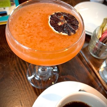 Fringe Bar - Lost Earhart w Bluecoat Gin - New American Near Me - Philadelphia, Pennsylvania