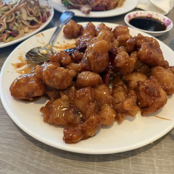 Wei Wei Kitchen - Orange Chicken - Chinese Near Me - Orangevale, California