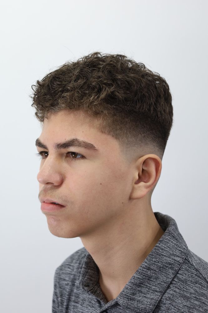 Premium Barber Studio Logo