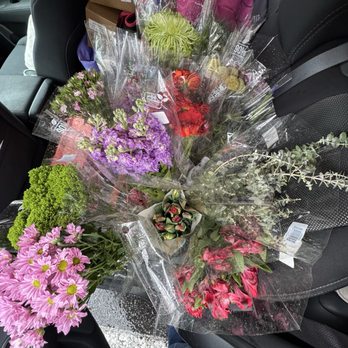 Trader Joe's - $120 worth of flowers! - Grocery Near Me - San Luis Obispo, California