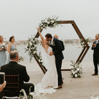 Cedar & Pine Events - C&P AMAZING ARCH! - Party Equipment Rentals Near Me - El Cajon, California