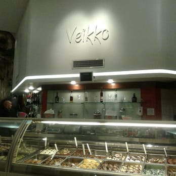 Veikko - Mostrador con los sabrosos helados - Ice Cream & Frozen Yogurt Near Me - La Lucila, B Veikko - Mostrador con los sabrosos helados - Ice Cream & Frozen Yogurt Near Me - La Lucila, B