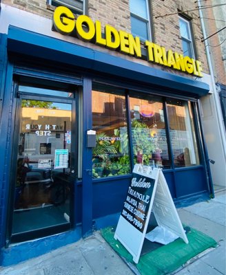 Golden Triangle by null