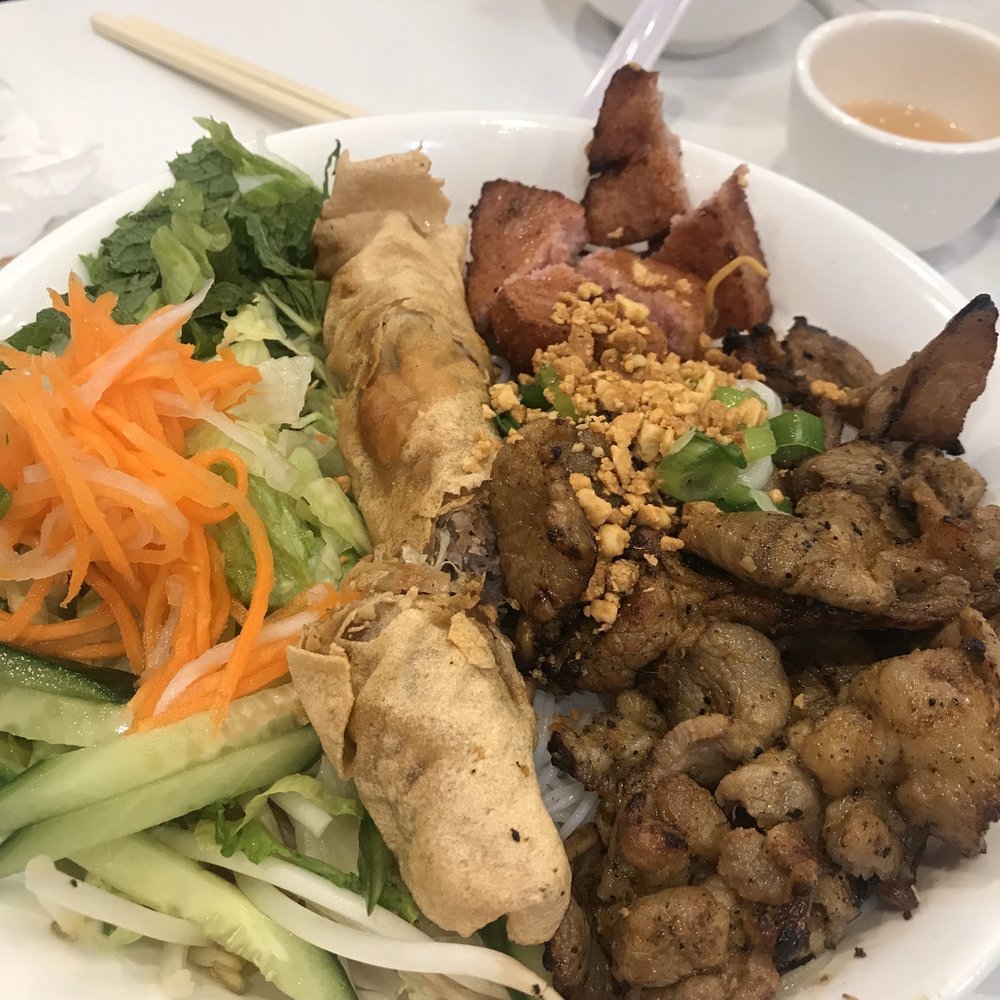 I Love Pho - Grilled pork and meat balls vermicelli $11.50 - Vietnamese Near Me - Mississauga, Ontario