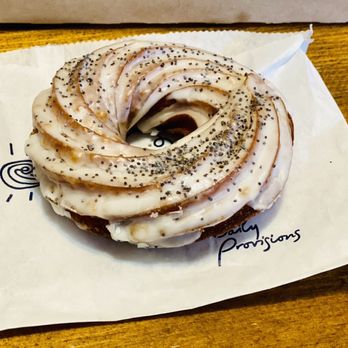 Daily Provisions - Cobble Hill - Lemon Poppyseed Cruller - Cafes Near Me - Brooklyn, New York