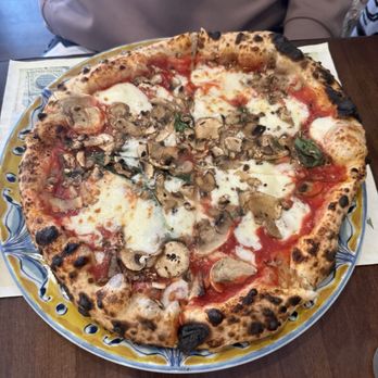 il Canale - Margherita Pizza - Italian Near Me - Washington, DC, District of Columbia