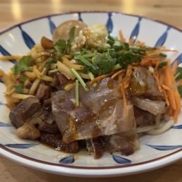 Beef Brisket Dry-Mixed Hand Pull / 牛腩干拌拉面 - From another angle so you can see the tendon.