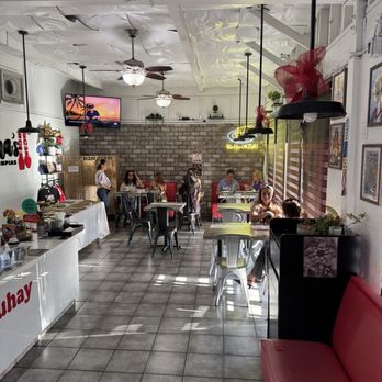 Luna's Lunpias - Filipino Near Me - Poway, California