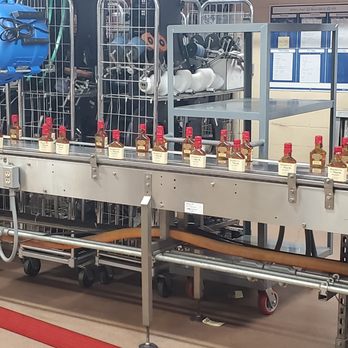 Maker's Mark Distillery - Bottling our favorite Bourbon - Tours Near Me - Loretto, Kentucky