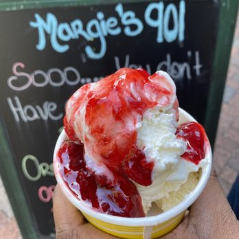 Margie's 901 - Strawberry Cheesecake - Ice Cream & Frozen Yogurt Near Me - Memphis, Tennessee