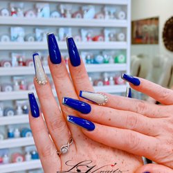 Lv Nails