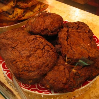 Jacques Torres Chocolate - Mudslide Cookie - Chocolatiers & Shops Near Me - Brooklyn, New York Jacques Torres Chocolate - Mudslide Cookie - Chocolatiers & Shops Near Me - Brooklyn, New York