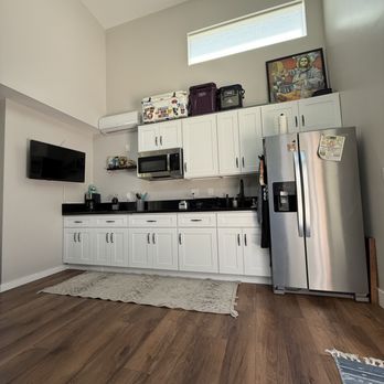 Dreamers General Construction - ADU Kitchen w lofted ceiling - General Contractors Near Me Dreamers General Construction - ADU Kitchen w lofted ceiling - General Contractors Near Me
